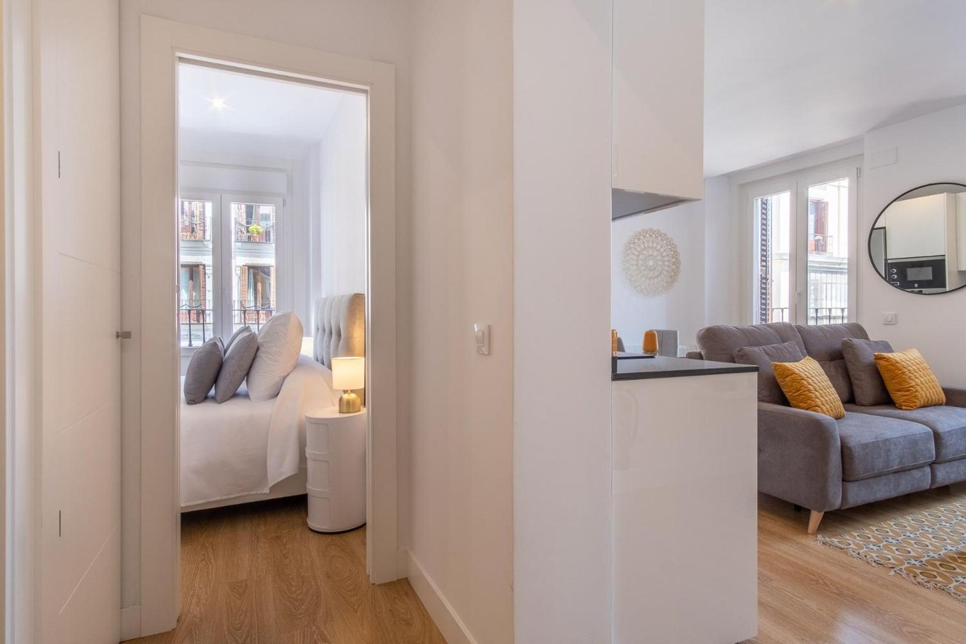 Charming Apartment For 4 Steps Away From Mercado De San Miguel , Calle Mayor IV Madrid Luaran gambar