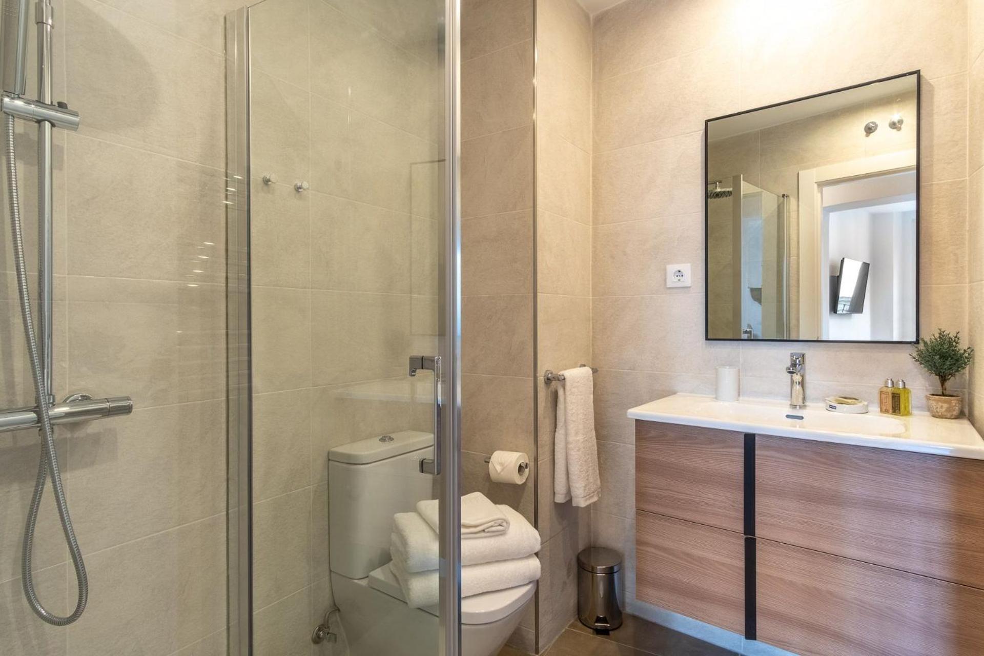 Charming Apartment For 4 Steps Away From Mercado De San Miguel , Calle Mayor IV Madrid Luaran gambar
