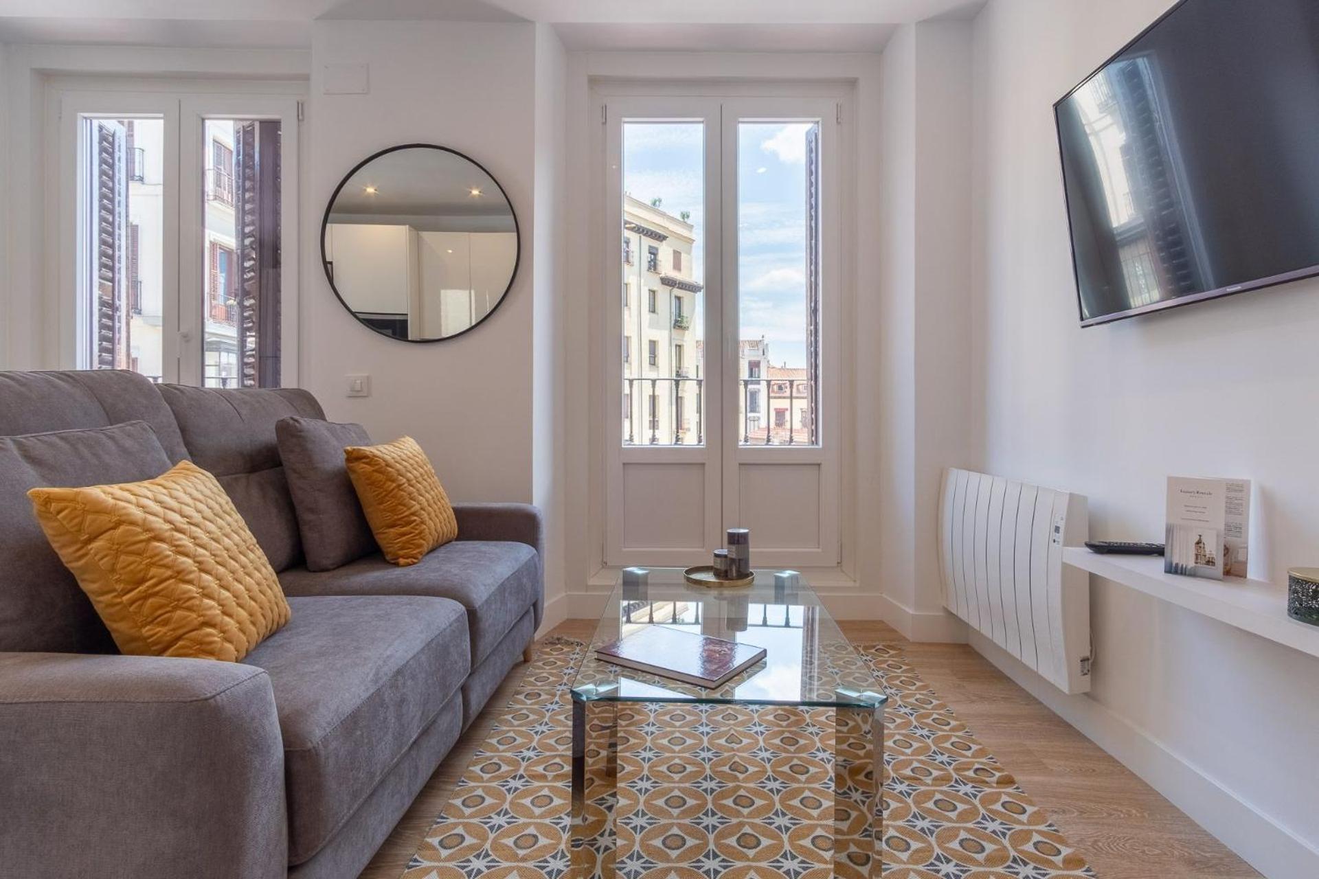Charming Apartment For 4 Steps Away From Mercado De San Miguel , Calle Mayor IV Madrid Luaran gambar