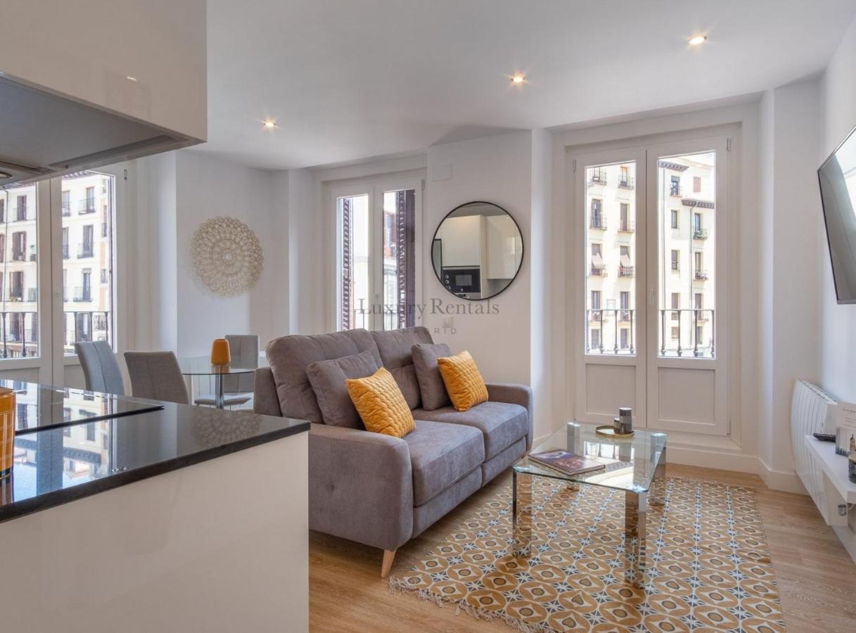 Charming Apartment For 4 Steps Away From Mercado De San Miguel , Calle Mayor IV Madrid Luaran gambar