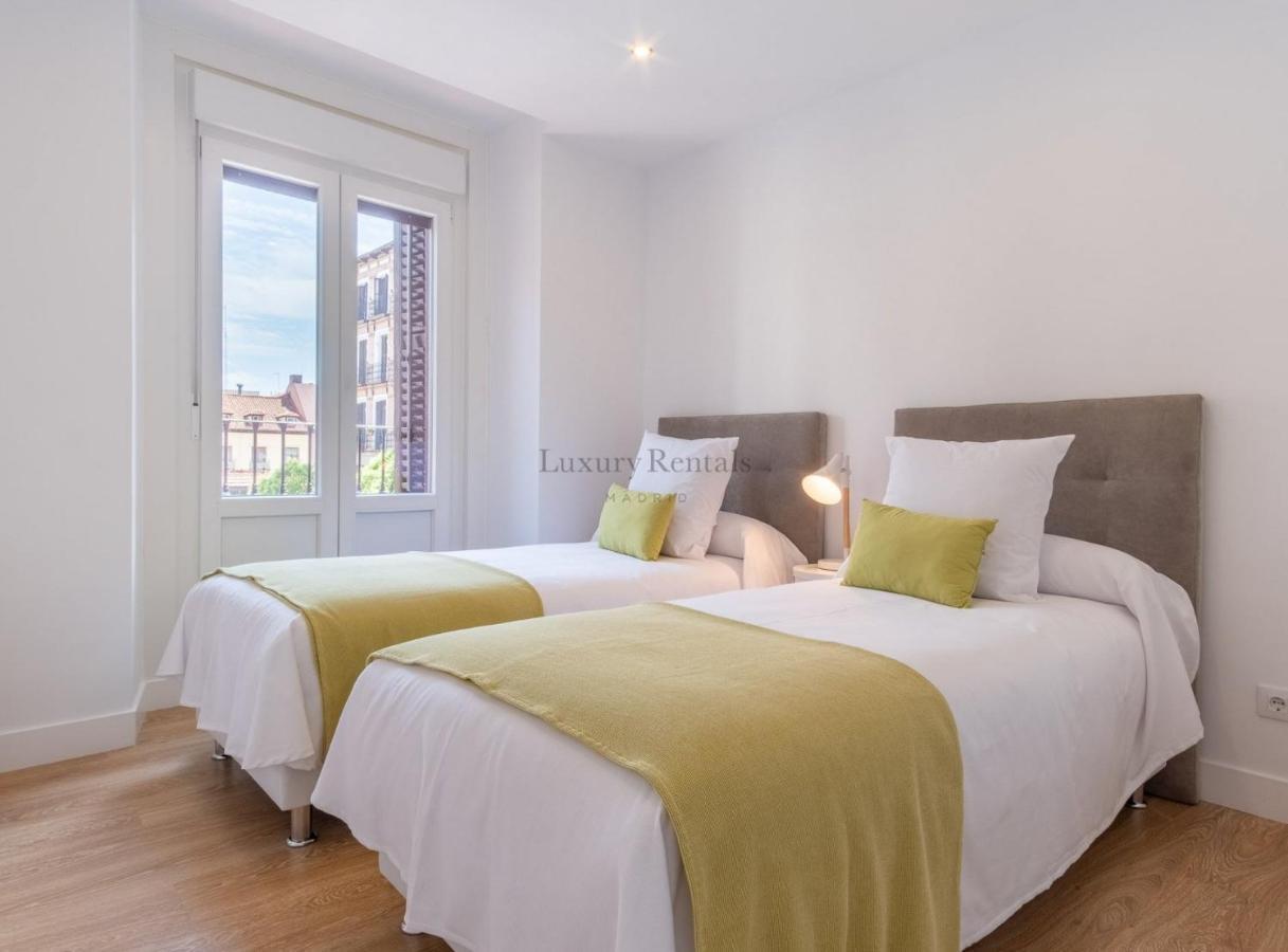 Charming Apartment For 4 Steps Away From Mercado De San Miguel , Calle Mayor IV Madrid Luaran gambar