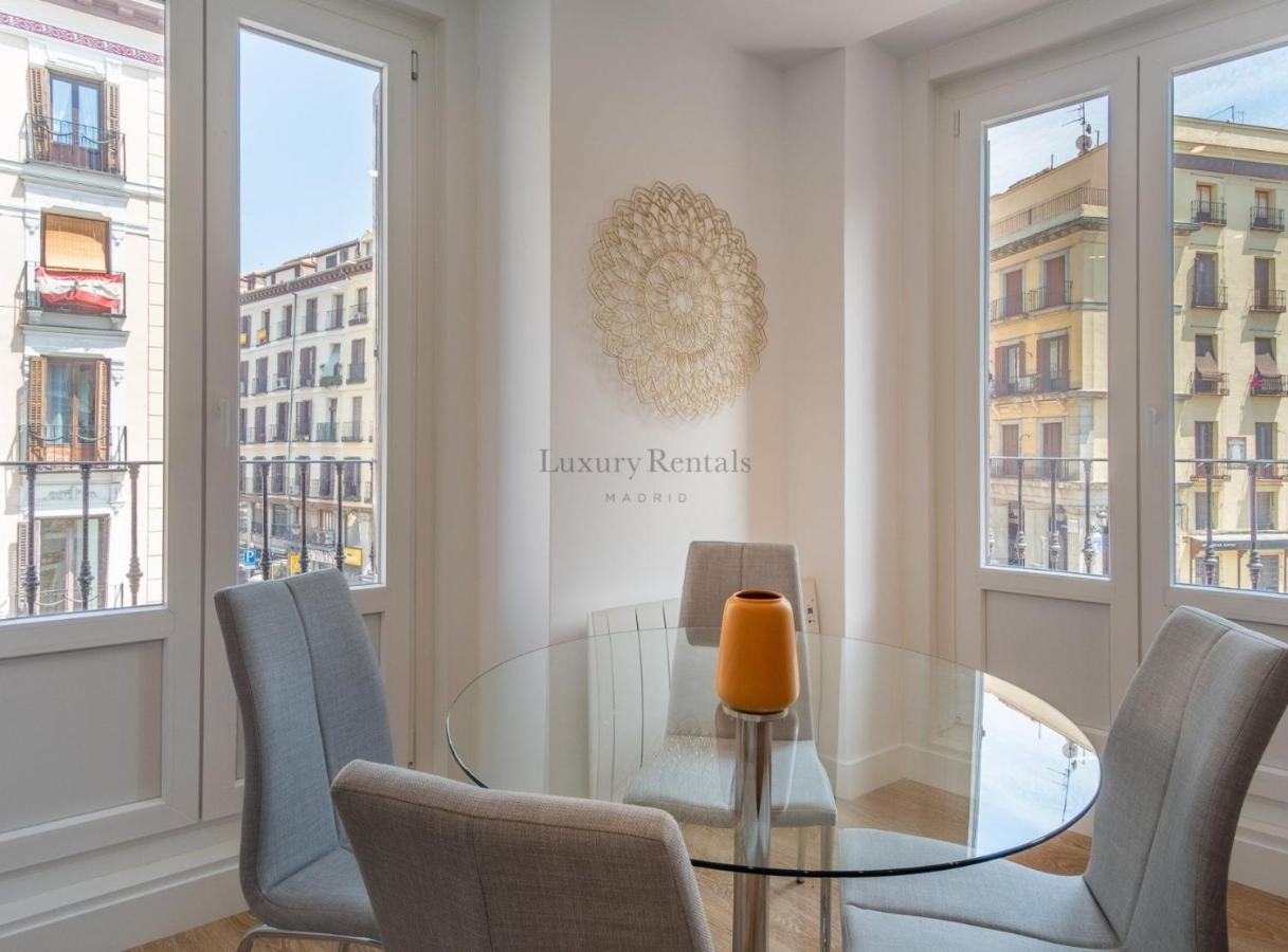 Charming Apartment For 4 Steps Away From Mercado De San Miguel , Calle Mayor IV Madrid Luaran gambar